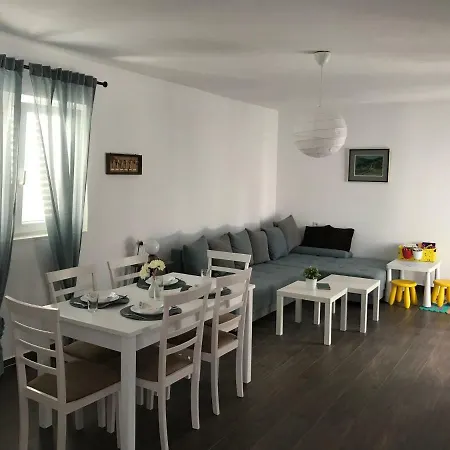 Holiday home Beach House Black Olive